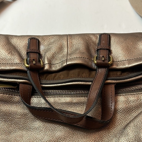 Fossil Metallic Brown Genuine leather Explorer Foldover Tote/ messenger bag. - Picture 11 of 14